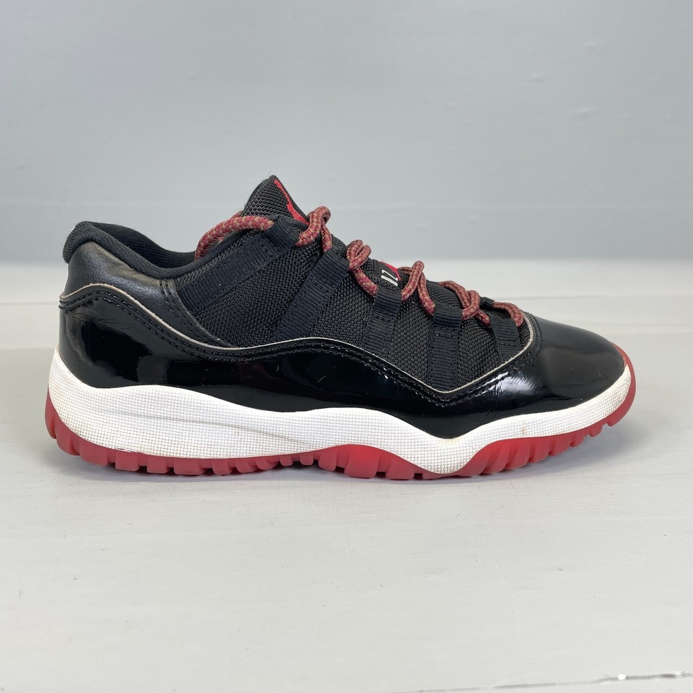 Nike Air Jordan 11 Low Retro Bred PS Sneakers Youth Size 1Y Black Red Shoes